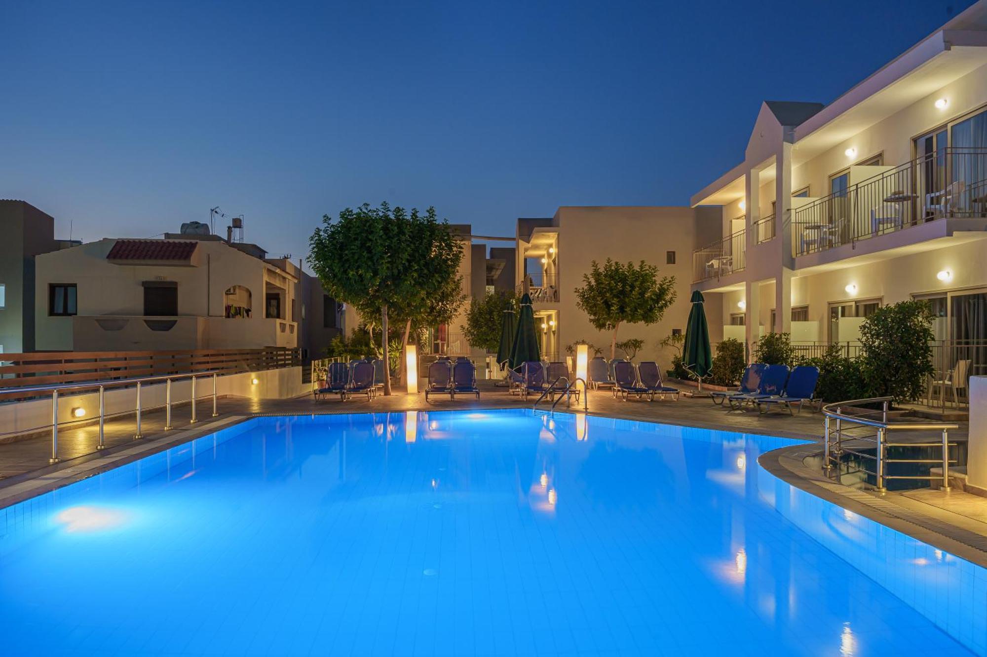 Creta Verano Hotel มาเลีย ภายนอก รูปภาพ